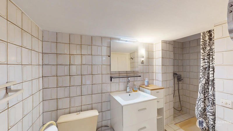 Maison - 299 m² - 8 pièces