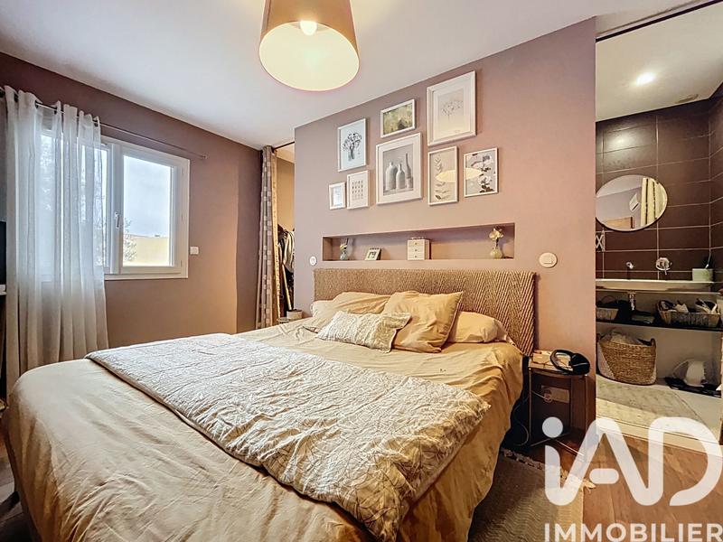 Maison - 270 m² - 9 pièces