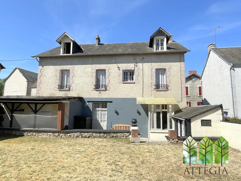 Maison - 165 m² - 8 pièces