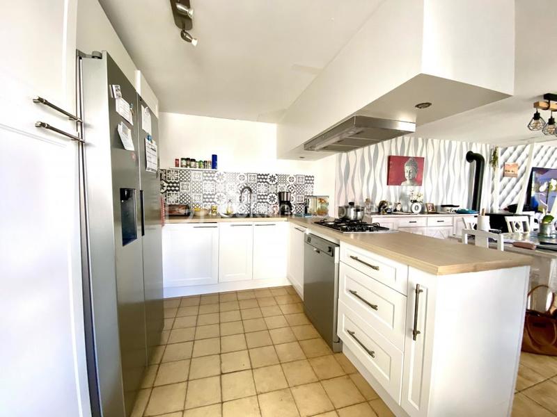 Maison - 203 m² - 8 pièces