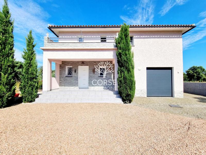 Villa - 215 m² - 9 pièces