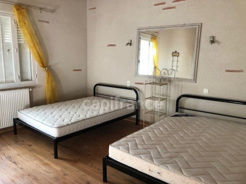 Maison - 370 m² - 11 pièces