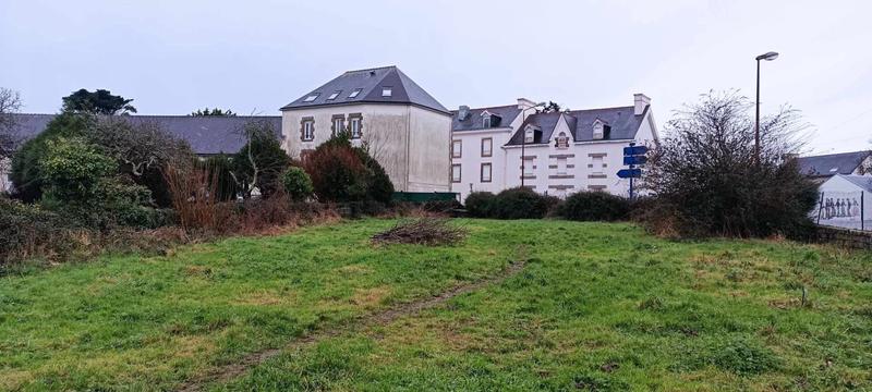 Terrain constructible - 852 m²