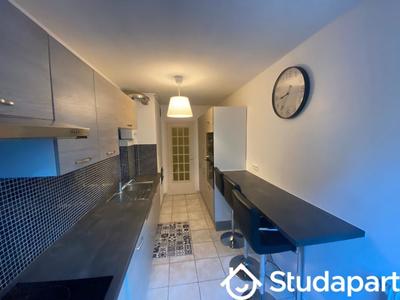 Chambre - 11 m² - 1 pièce