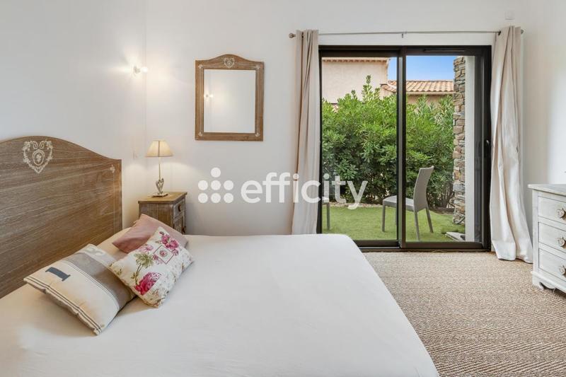 Maison - 211 m² - 7 pièces