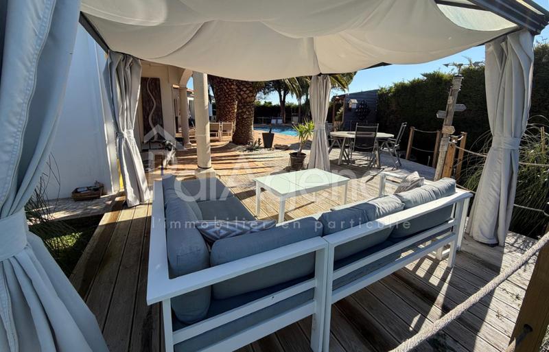 Maison - 246 m² - 6 pièces