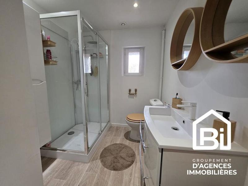 Maison - 272 m² - 11 pièces