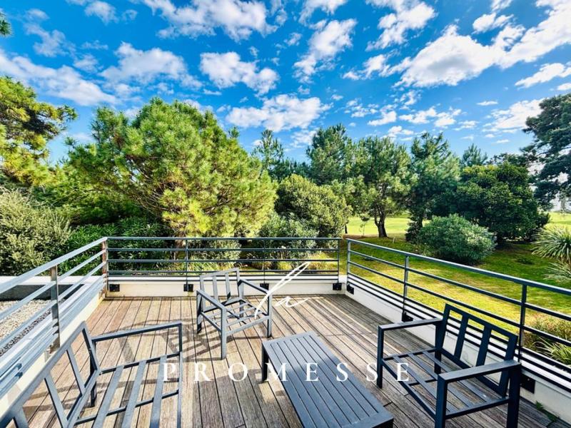 Villa - 390 m² - 8 pièces