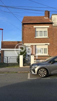 Maison - 95 m² - 5 pièces