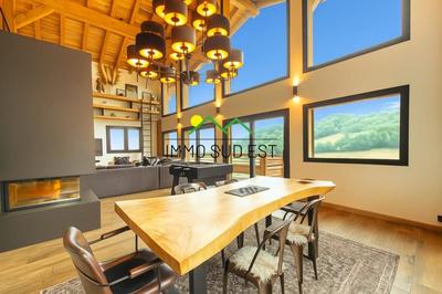 Châlet - 240 m² - 7 pièces