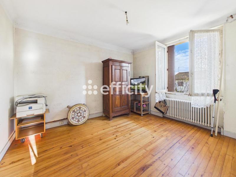 Pavillon - 81 m² - 7 pièces