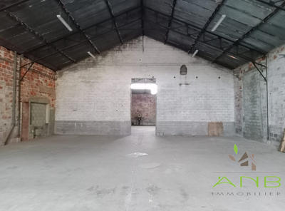 Entrepôt - 520 m²