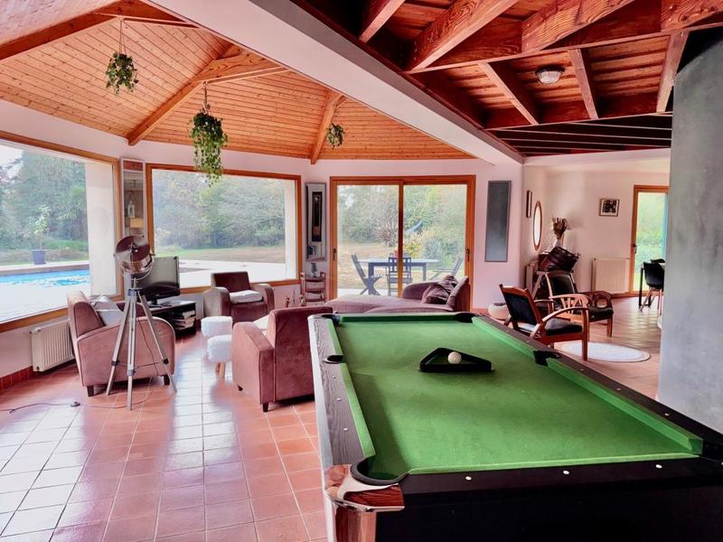 Maison - 177 m² - 5 pièces