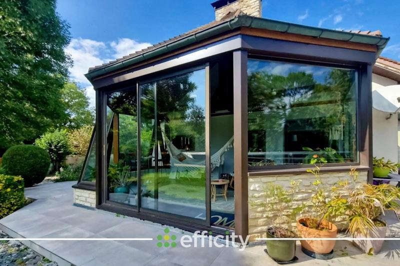 Maison - 354 m² - 10 pièces