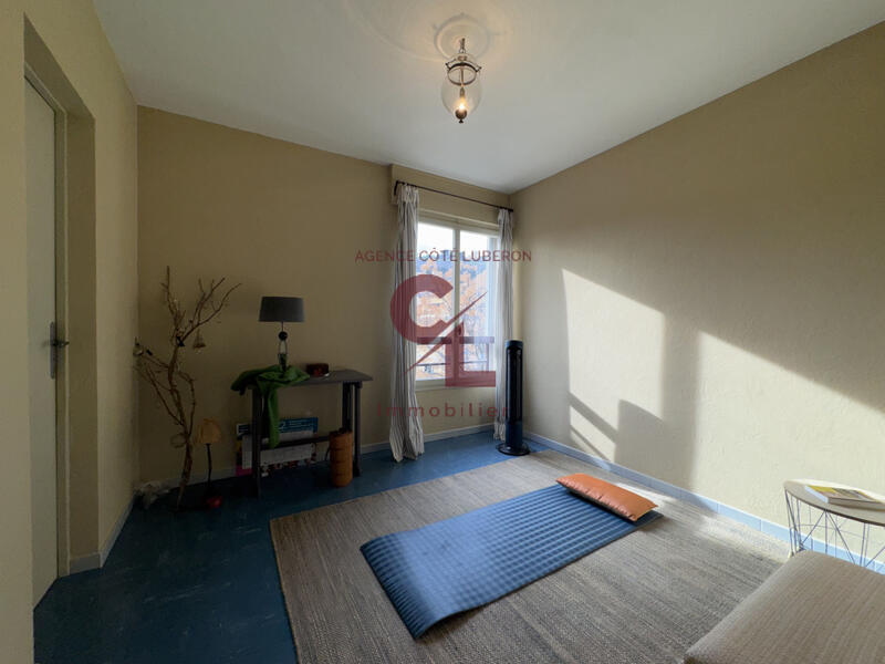 Appartement - 96 m² - 5 pièces