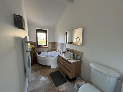 Maison - 140 m² - 4 pièces