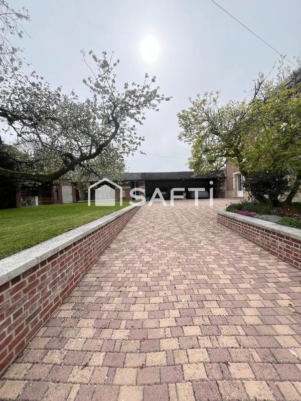 Maison de maîtres - 133 m² - 9 pièces