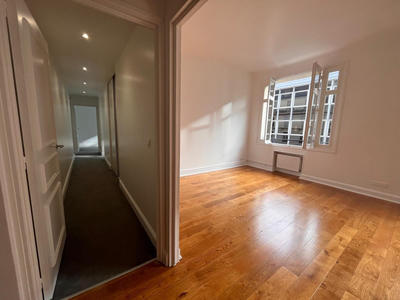 Appartement - 109 m² - 3 pièces