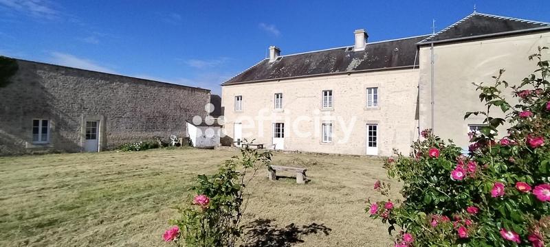 Maison - 415 m² - 12 pièces