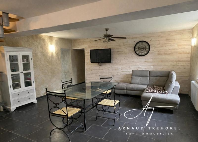 Maison - 180 m² - 8 pièces