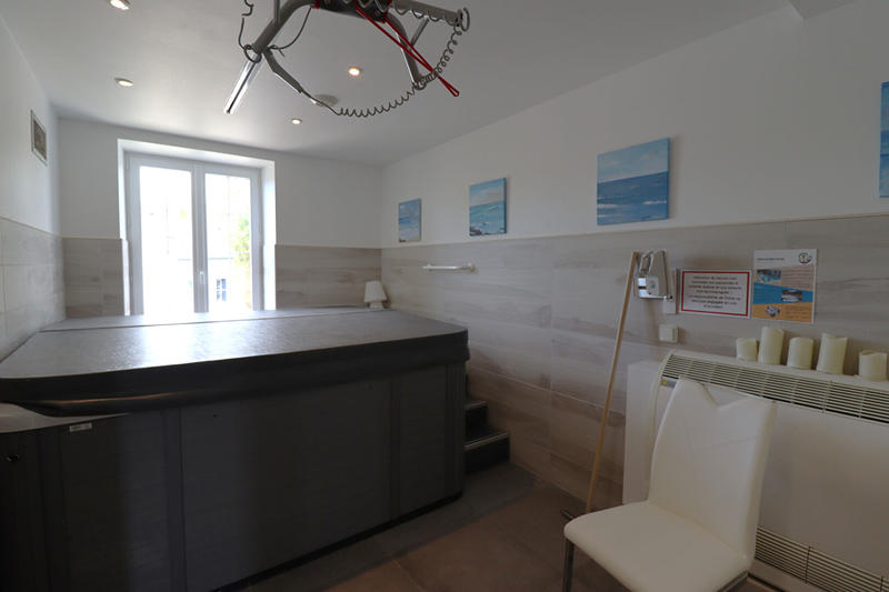 Maison - 227 m² - 9 pièces