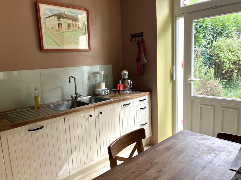 Maison - 220 m² - 6 pièces