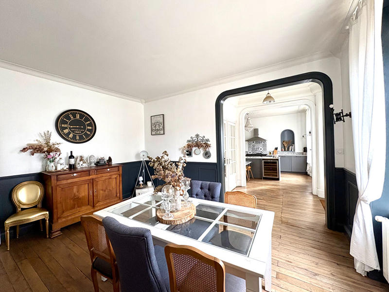 Maison de ville - 201 m² - 8 pièces