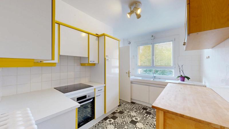 Appartement - 90 m² - 4 pièces