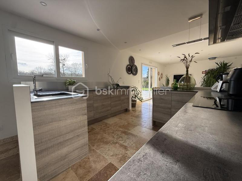 Maison - 161 m² - 6 pièces