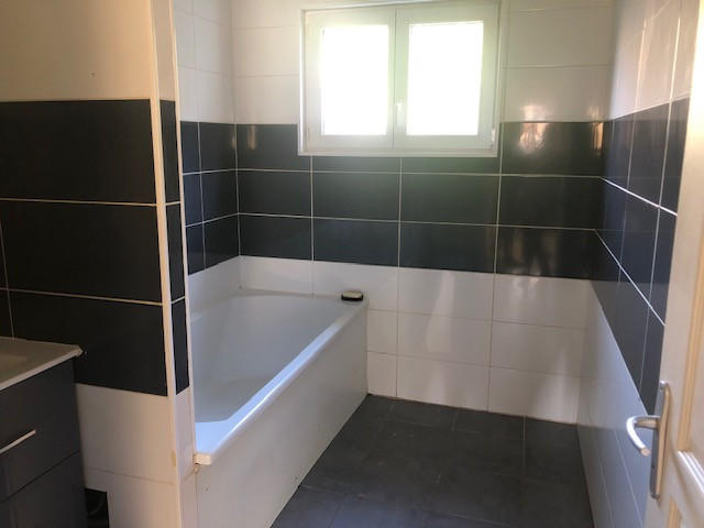 Maison - 92 m² - 5 pièces