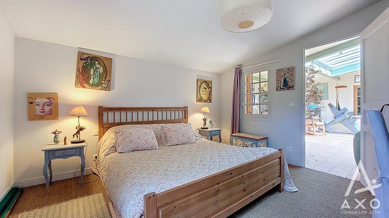 Maison - 371 m² - 12 pièces