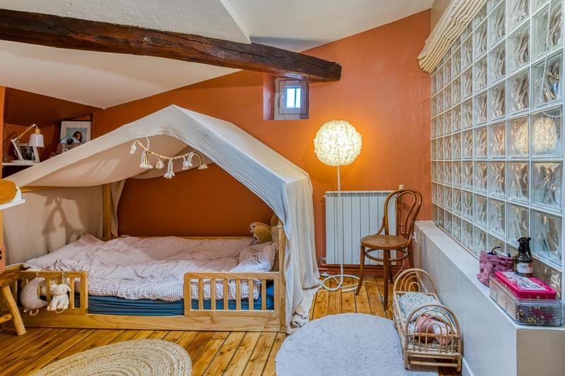 Appartement - 85 m² - 5 pièces