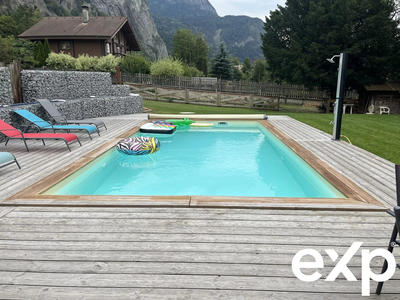 Châlet - 260 m² - 9 pièces