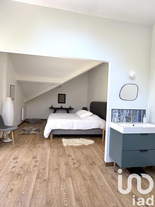 Maison - 225 m² - 6 pièces