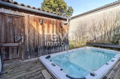 Maison de village - 183 m² - 9 pièces