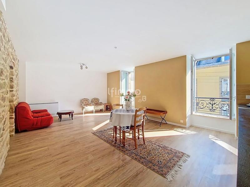 Appartement - 85 m² - 3 pièces