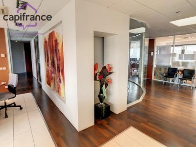 Bureau - 426 m² - 13 pièces