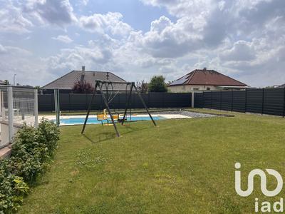 Maison - 143 m² - 8 pièces