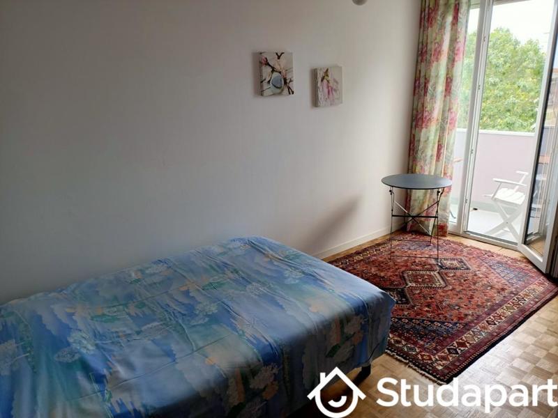 Chambre - 12 m² - 1 pièce