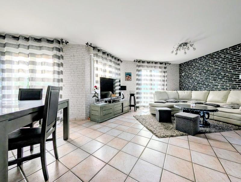 Maison - 95 m² - 4 pièces