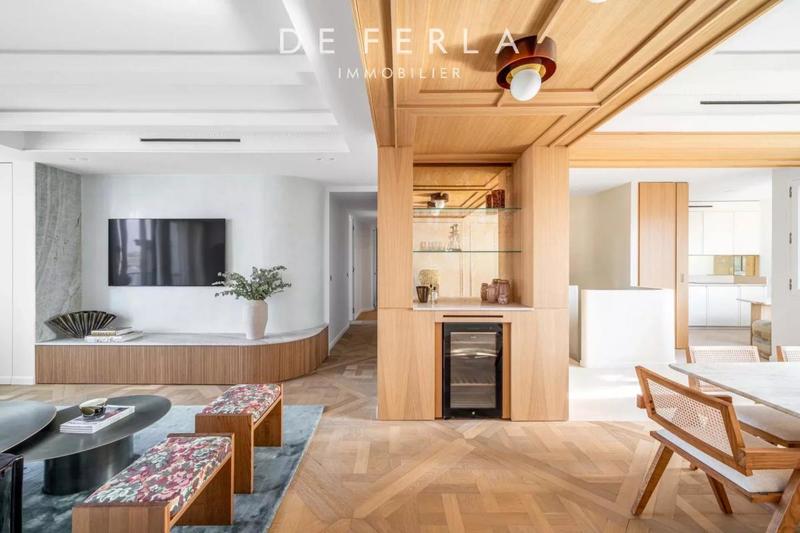 Appartement - 127 m² - 4 pièces