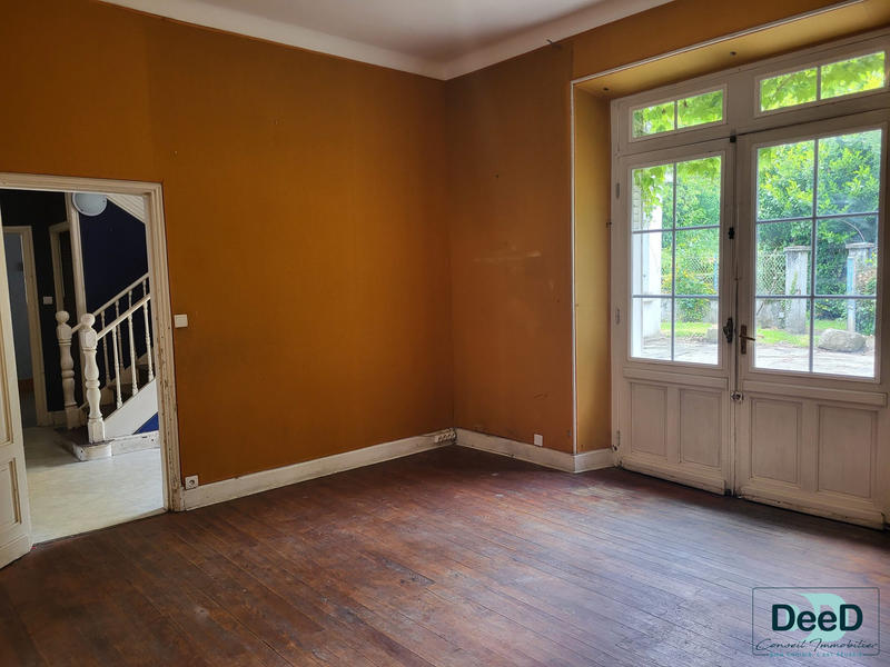 Maison - 205 m² - 7 pièces