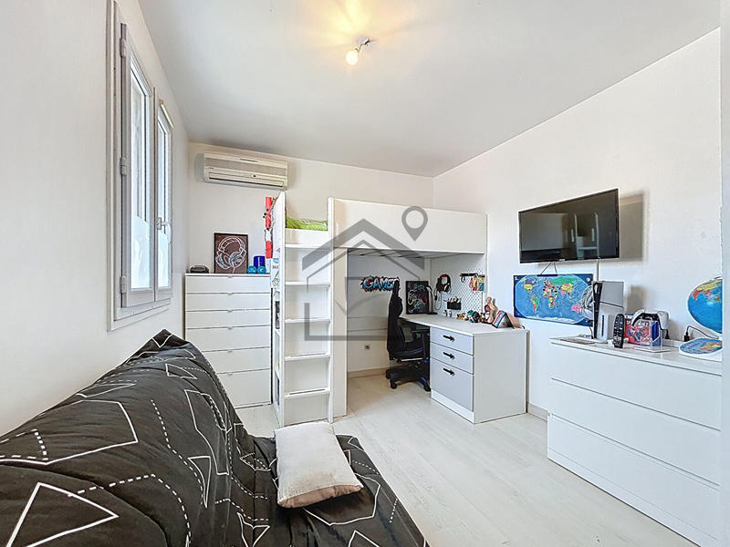 Maison - 96 m² - 4 pièces