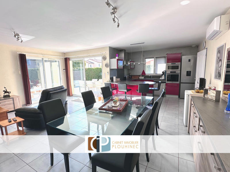 Maison - 96 m² - 4 pièces