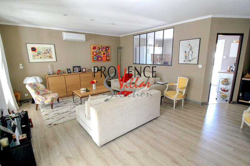 Maison - 93 m² - 5 pièces