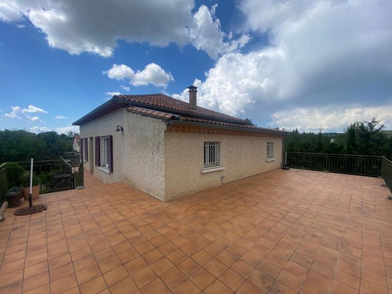 Maison - 207 m² - 6 pièces