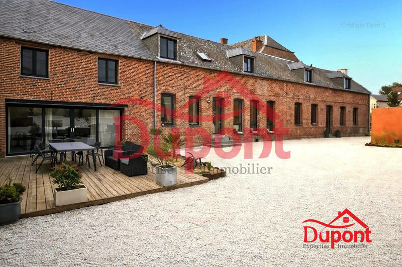 Maison - 226 m² - 8 pièces