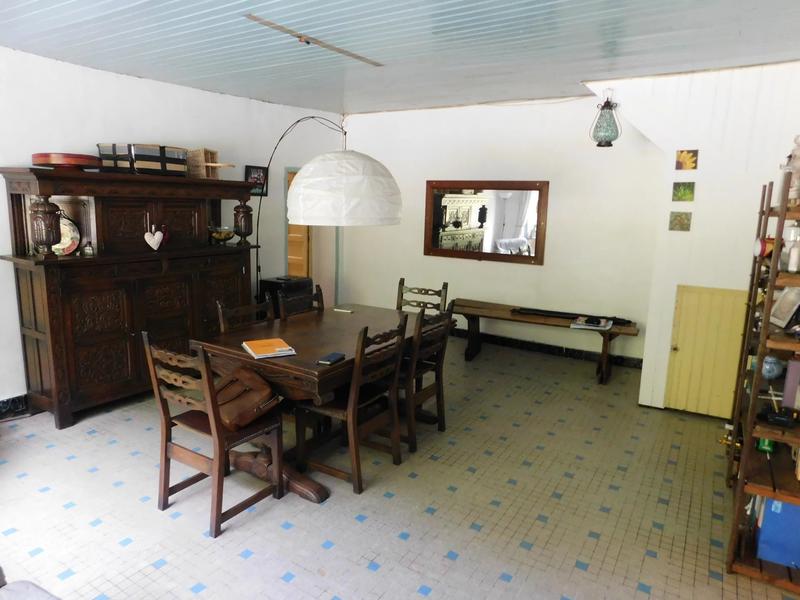 Maison - 3 630 m² - 9 pièces