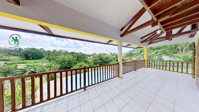 Villa - 274 m² - 6 pièces