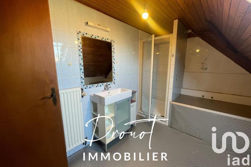 Maison - 238 m² - 9 pièces